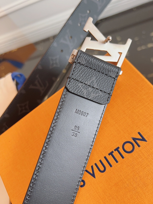 ルイヴィトンベルト側面デザイン